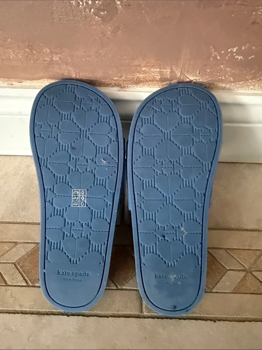kate spade slide style base